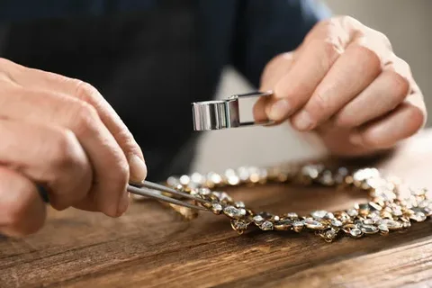 What Separates a Successful Jewelry Repair Store from the Rest